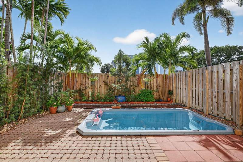 3 bedroom Townhouse at 3024 NE 5th Terrace #10, Villa Escondida, Wilton Manors — photo 2