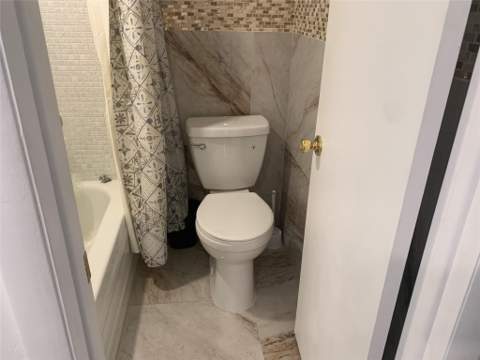9081 Lime Bay Boulevard #214, Tamarac FL - photo 10 of 13