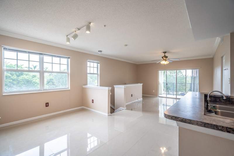 1 bedroom Condominium at 5800 W Sample Road #308, Poinciana, Coral Springs — photo 3