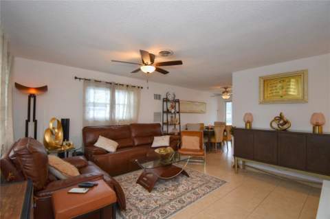 4804 NW 27th Terrace, Tamarac FL - photo 6 of 38