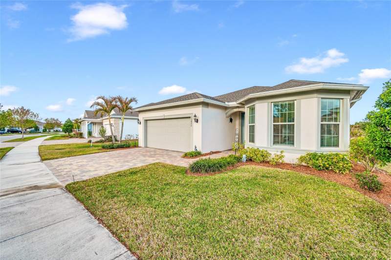 3 bedroom Single Family Residence at 13472 SW Gingerline Drive, Del Webb At Tradition 3, Port St. Lucie — photo 2
