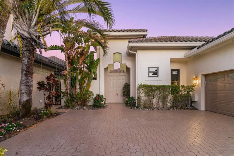4 bedroom Single Family Residence at 22722 El Dorado Drive, El Dorado, Boca Raton — photo 2