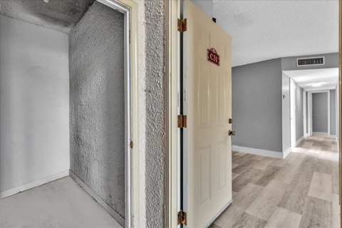 1500 N Congress Avenue #C31, West Palm Beach FL - photo 7 of 39