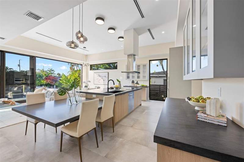 5 bedroom Single Family Residence at 1212 Avocado Isle, Citrus Isles, Fort Lauderdale — photo 5