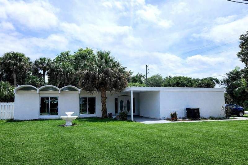 3 bedroom Single Family Residence at 1715 York Court, Orange Blossom Estates, Fort Pierce — photo 3