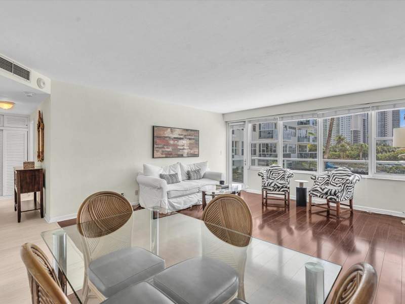 1 bedroom Stock Cooperative at 3300 NE 36th Street #220, Coral Ridge Towers East Co-Op, Fort Lauderdale — photo 4