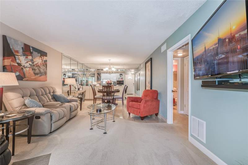 2 bedroom Condominium at 700 S Hollybrook Drive #304, Hollybrook Golf & Tennis, Pembroke Pines — photo 3