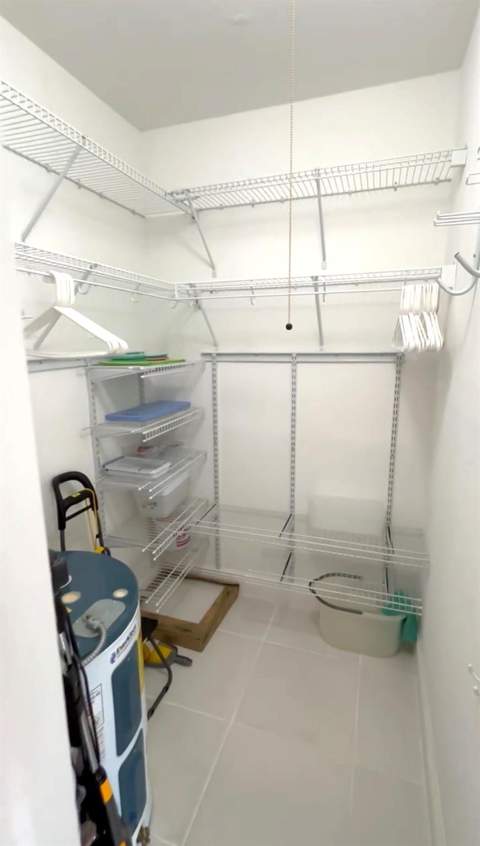 4071 N Dixie Highway #19, Oakland Park FL - photo 6 of 9