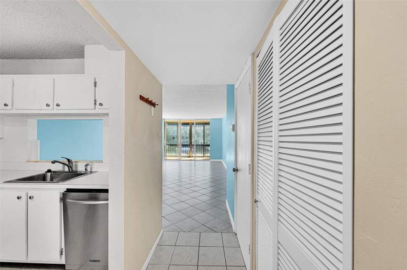 2 bedroom Condominium at 777 S Federal Highway #F206, Island Club, Pompano Beach — photo 2