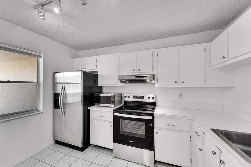 2 bedroom Condominium at 777 S Federal Highway #F206, Island Club, Pompano Beach — photo 3