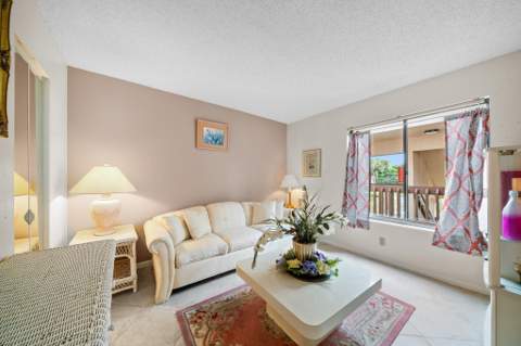 5306 Cedar Lake Drive #203, Boynton Beach FL - photo 8 of 57