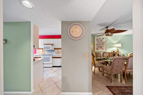 5306 Cedar Lake Drive #203, Boynton Beach FL - photo 12 of 57