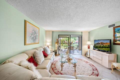 5306 Cedar Lake Drive #203, Boynton Beach FL - photo 15 of 57