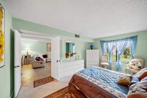 5306 Cedar Lake Drive #203, Boynton Beach FL - photo 21 of 57