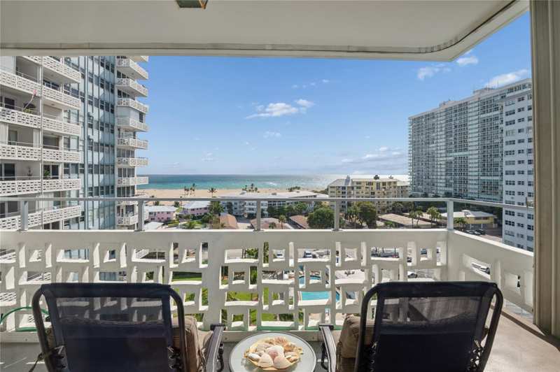 1 bedroom Stock Cooperative at 1900 S Ocean Drive #910, Breakwater Towers, Fort Lauderdale — photo 1