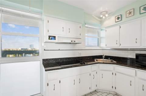 1900 S Ocean Drive #910, Fort Lauderdale FL - photo 10 of 35