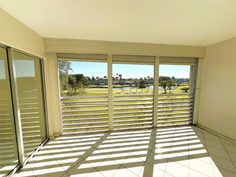 2 bedroom Condominium at 3303 Aruba Way #E-4, WYNMOOR, Coconut Creek — photo 2