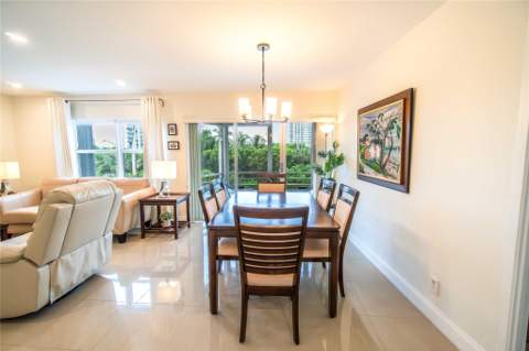 300 Diplomat Parkway #309, Hallandale Beach FL - photo 8 of 25