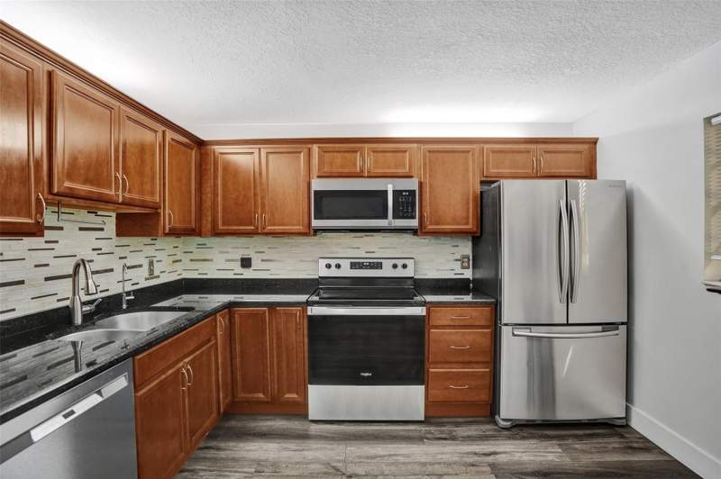 2 bedroom Townhouse at 869 NW 47th Street, Villager Townhomes, Deerfield Beach — photo 2