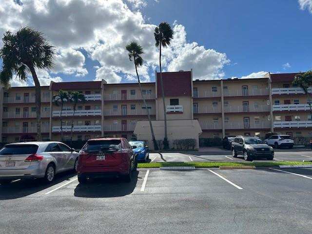 2 bedroom Condominium at 1000 Country Club Drive #403, Oriole Golf & Tennis Club, Margate — photo 1