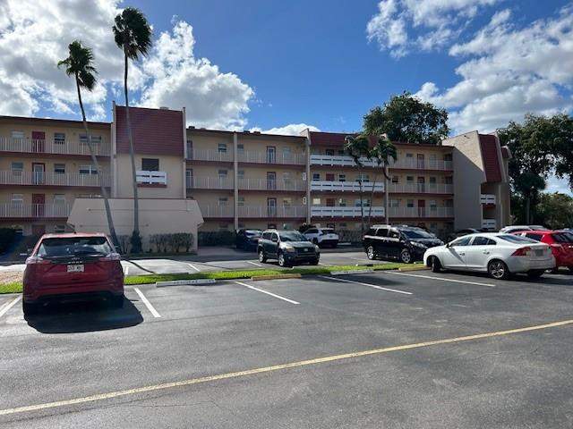 2 bedroom Condominium at 1000 Country Club Drive #403, Oriole Golf & Tennis Club, Margate — photo 3