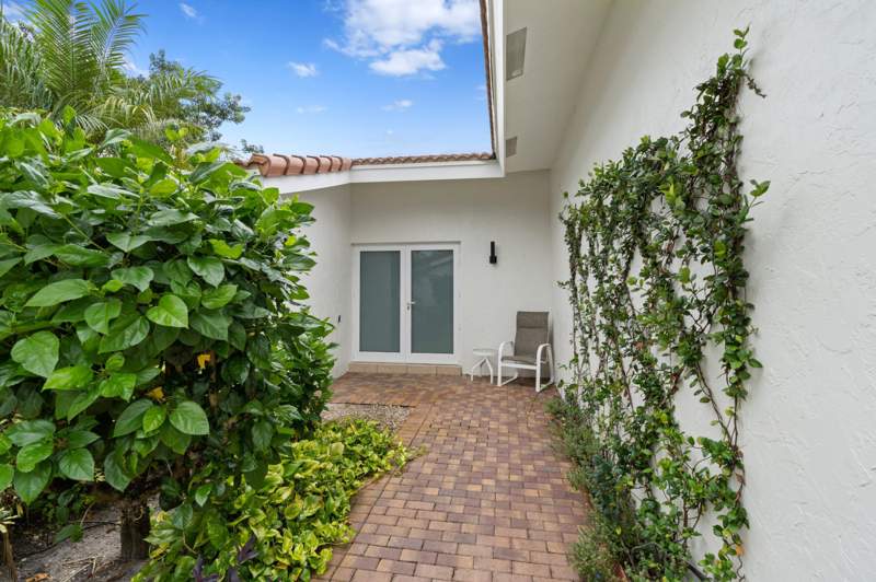 3 bedroom Single Family Residence at 925 Foxpointe Circle, Seagate Golf at The Hamlet, Delray Beach — photo 3