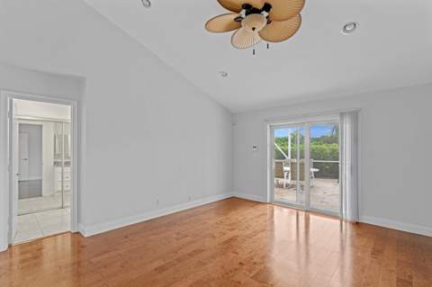 925 Foxpointe Circle, Delray Beach FL - photo 13 of 21