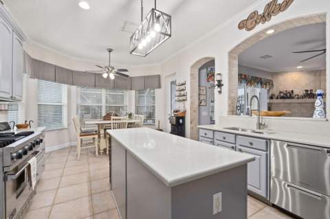 2704 Serenity Circle, Fort Pierce FL - photo 13 of 63