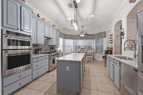2704 Serenity Circle, Fort Pierce FL - photo 12 of 63
