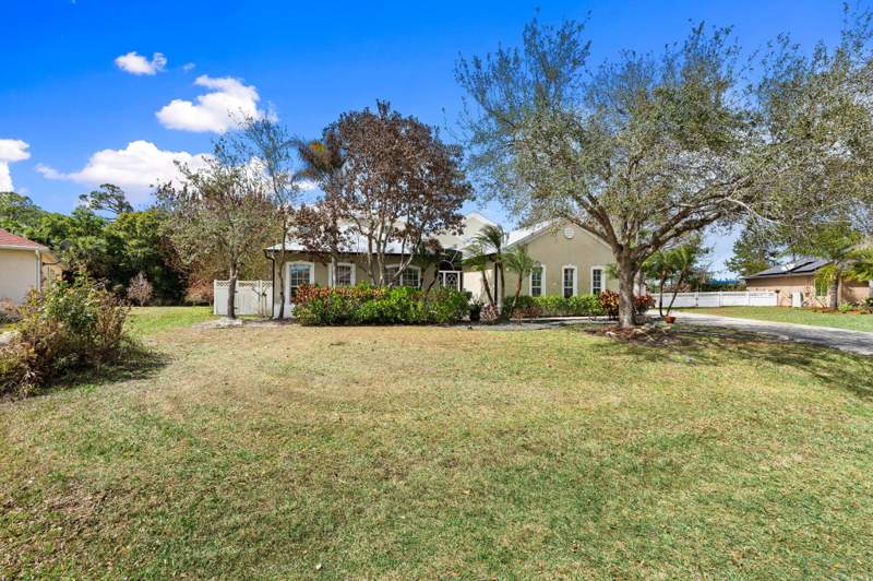 5 bedroom Single Family Residence at 2704 Serenity Circle, Palm Lake Gardens, Fort Pierce — photo 4