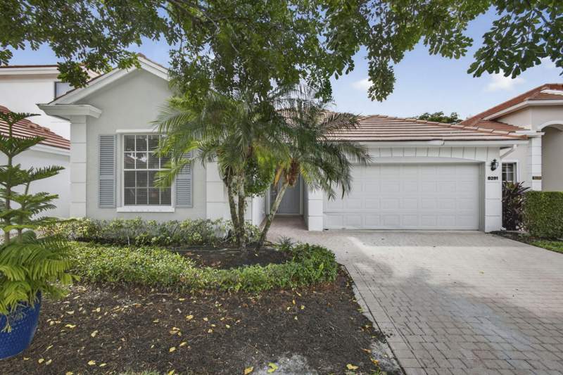 3 bedroom Single Family Residence at 8281 Heritage Club Dr Drive, Ibis Gof & Country Club, West Palm Beach — photo 2