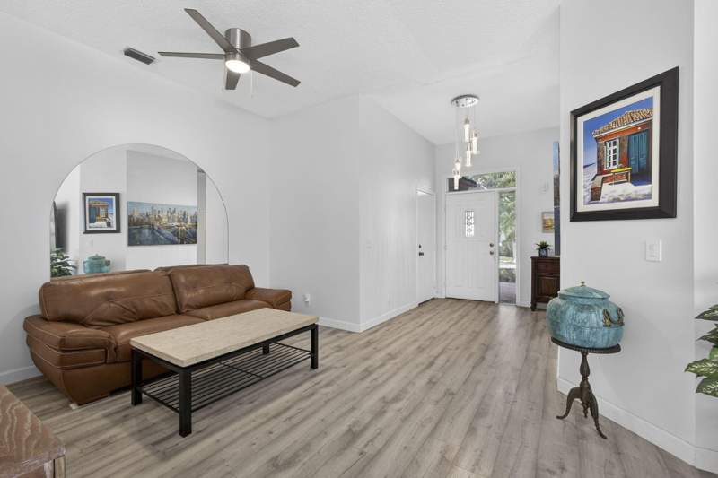 3 bedroom Single Family Residence at 8281 Heritage Club Dr Drive, Ibis Gof & Country Club, West Palm Beach — photo 4