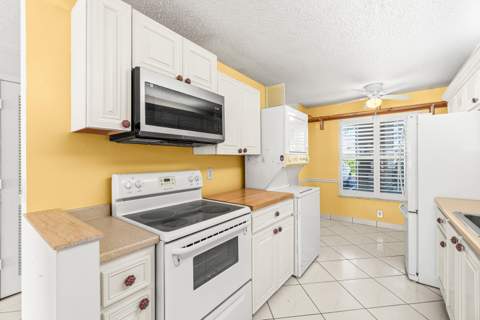 1020 Silk Oak Terrace #102, Delray Beach FL - photo 8 of 25