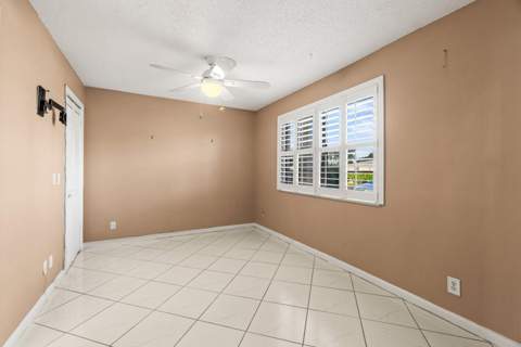 1020 Silk Oak Terrace #102, Delray Beach FL - photo 17 of 25