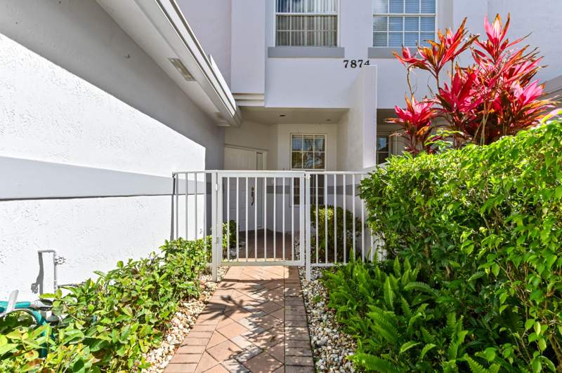 3 bedroom Condominium at 7874 Laina Lane #1, Grove Village, Boynton Beach — photo 2