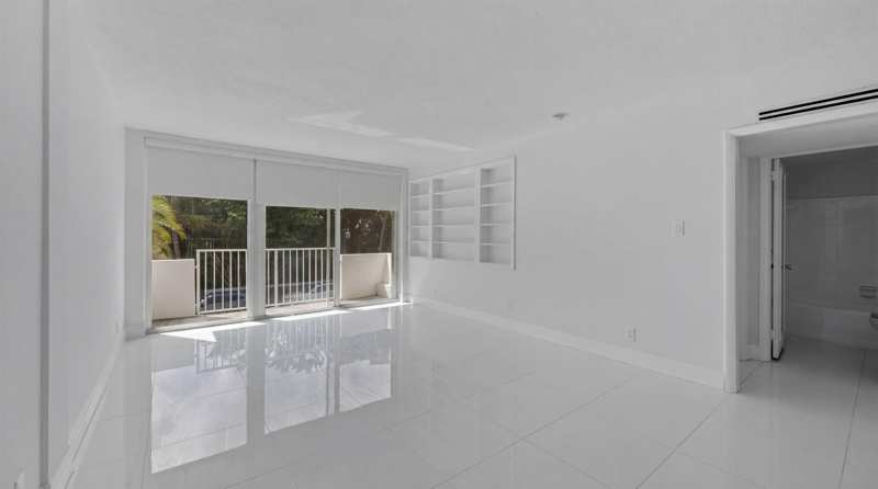 1 bedroom Condominium at 401 Peruvian Avenue #2010, Peruvian Terrace Condo, Palm Beach — photo 1