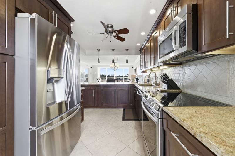 3 bedroom Condominium at 3000 NE 48th Court #406, No 2 Palm Aire At Coral Key, Lighthouse Point — photo 3
