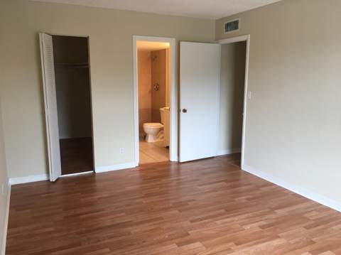 409 Executive Center Drive #208, West Palm Beach FL - photo 9 of 11
