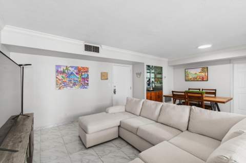1239 Hillsboro Mile #403, Hillsboro Beach FL - photo 12 of 60