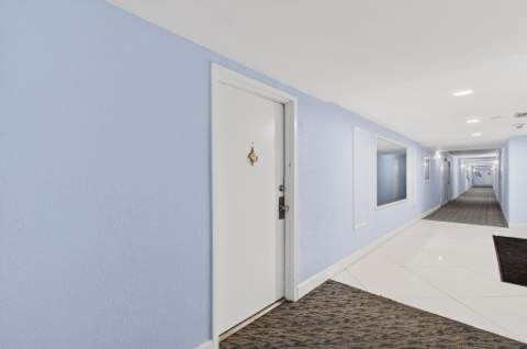 1239 Hillsboro Mile #403, Hillsboro Beach FL - photo 10 of 60