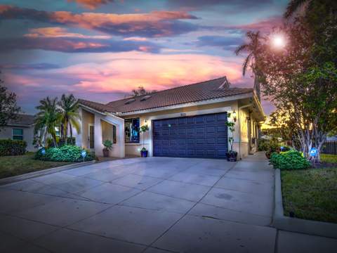 7625 Sunflower Drive, Margate FL - photo 7 of 48
