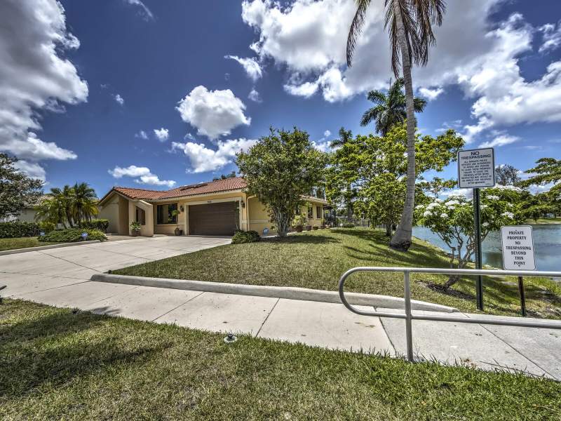 4 bedroom Single Family Residence at 7625 Sunflower Drive, Sunflower Margate, Margate — photo 3