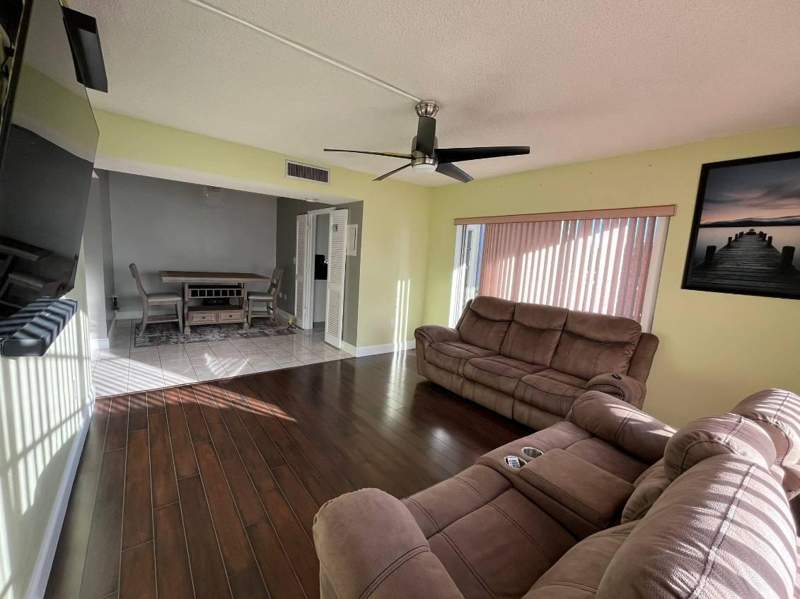 2 bedroom Condominium at 4170 Inverrary Drive #211, Manors Of Inverrary I-8, Lauderhill — photo 2