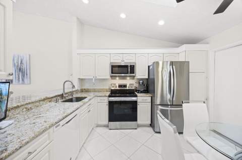 5916 Sunswept Lane #A, Boynton Beach FL - photo 19 of 56