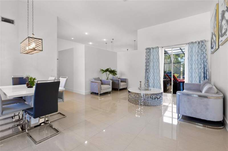 4 bedroom Single Family Residence at 11841 NW 2nd Street, West Glen, Coral Springs — photo 3