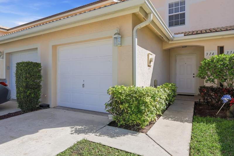 2 bedroom Townhouse at 314 Timberwalk Trail, Timberwalk Pud, Jupiter — photo 3