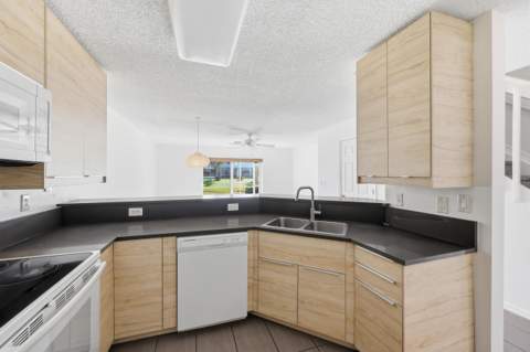 314 Timberwalk Trail, Jupiter FL - photo 15 of 37