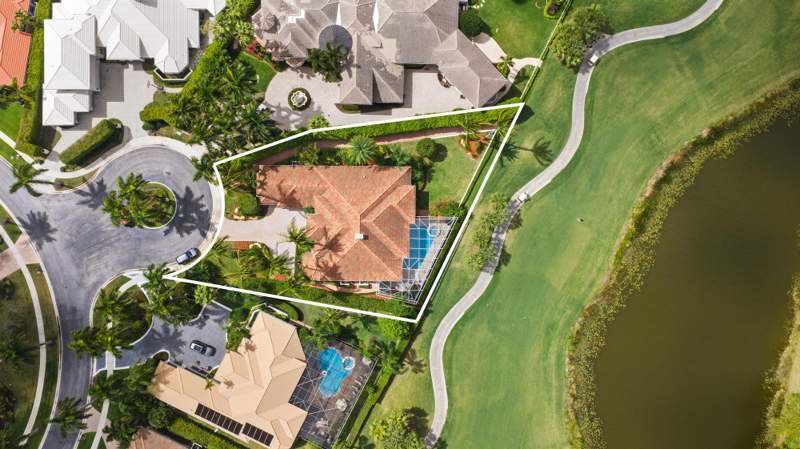 4 bedroom Single Family Residence at 10246 Heronwood Lane, Ibis Golf And Country Club - Herongate, West Palm Beach — photo 5