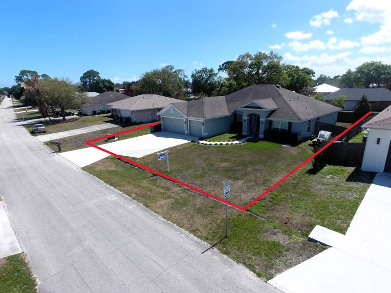 4 bedroom Single Family Residence at 294 SW Statler Avenue, Port St Lucie Section 18, Port St. Lucie — photo 5