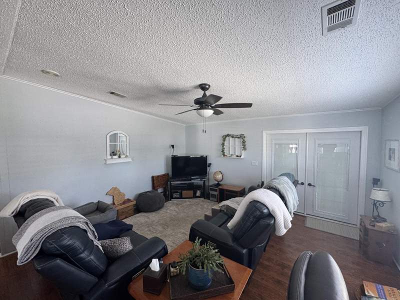 2 bedroom Manufactured Home at 5680 Boca Chica Court, Tropical Isles, Fort Pierce — photo 5